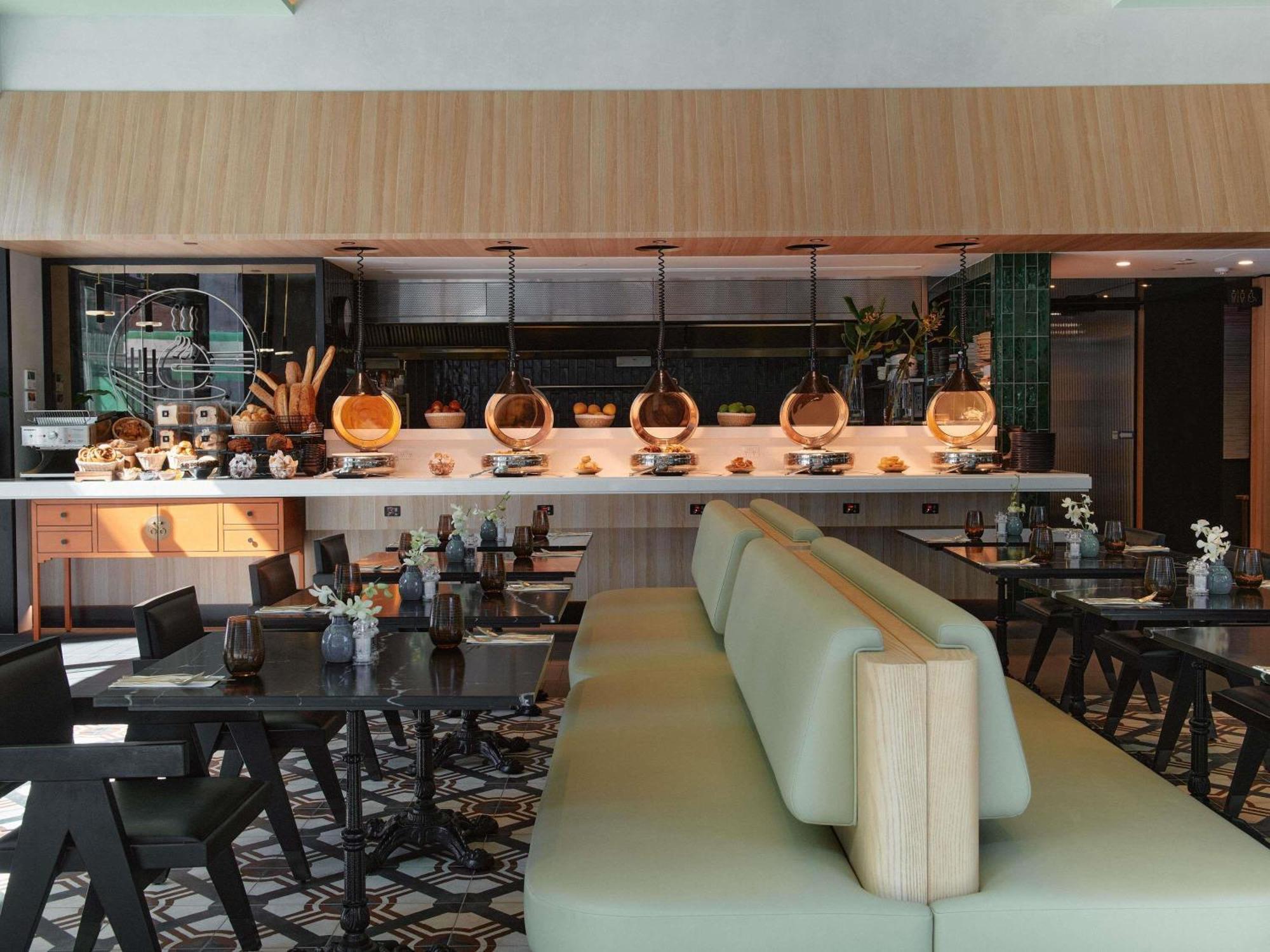 Movenpick On Spencer Hotel 4*